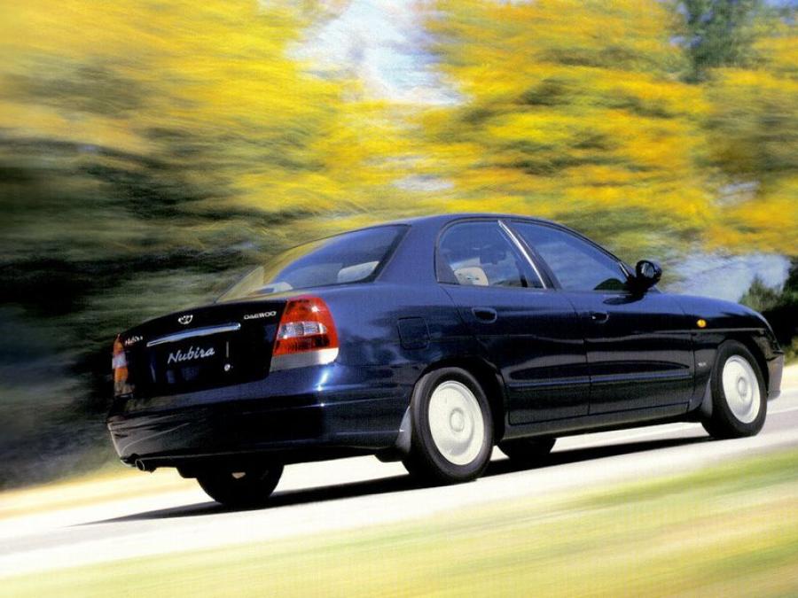 Daewoo Nubira Sedan 1999 года  (фото 4 из 7)